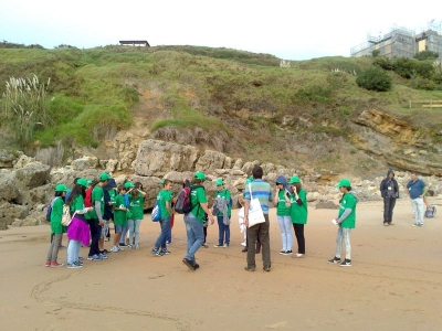 Actividad de educación ambiental en la Playa de Los Locos